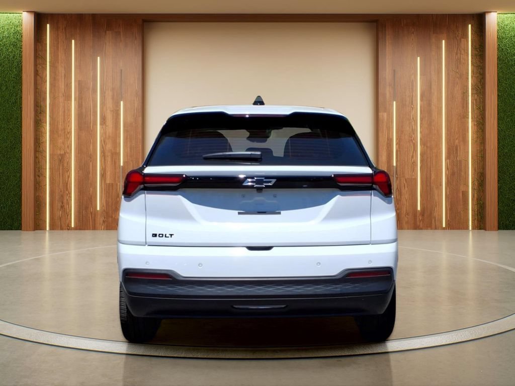 New 2027 Summit White Chevrolet LT image 30
