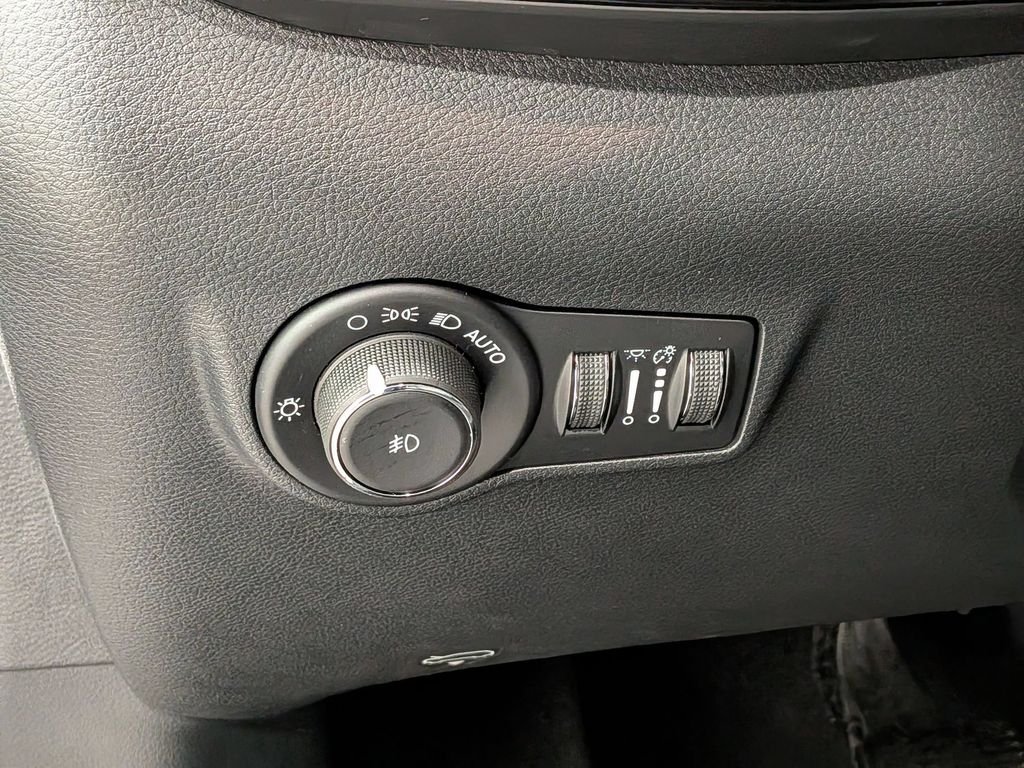 Used 2026 White Jeep Limited image 15