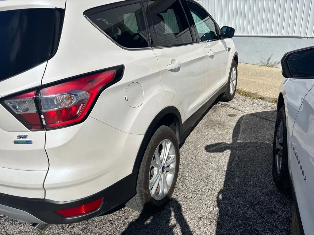 Used 2018 White Ford SE image 6