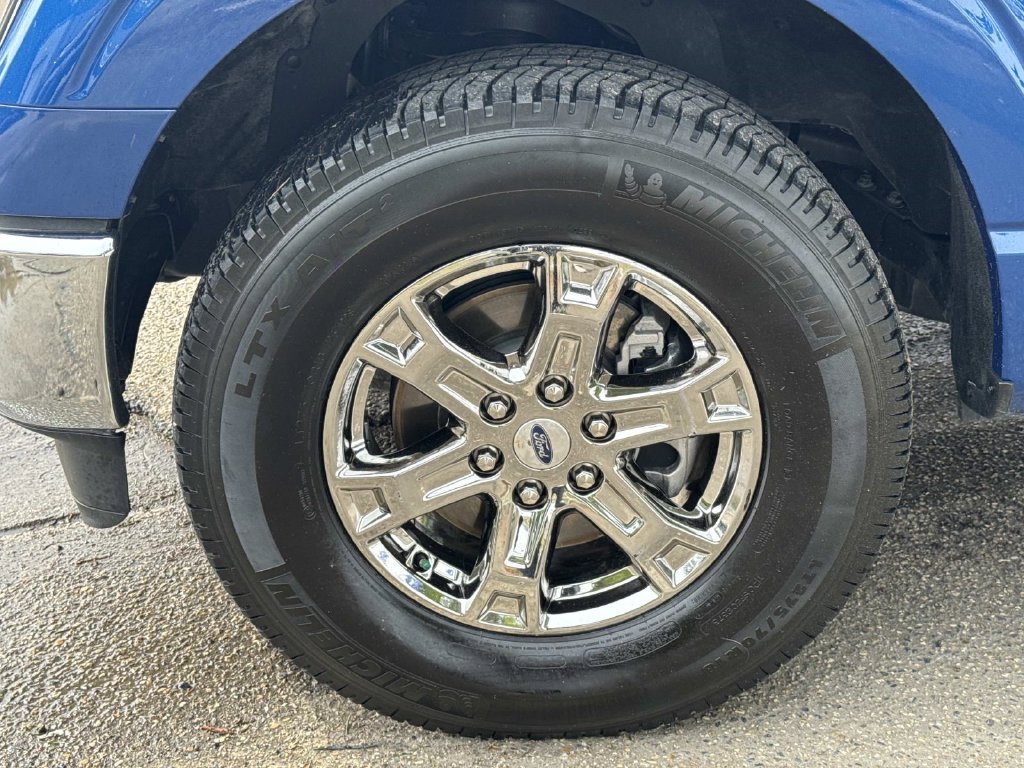 Used 2023 Blue Ford XLT image 7