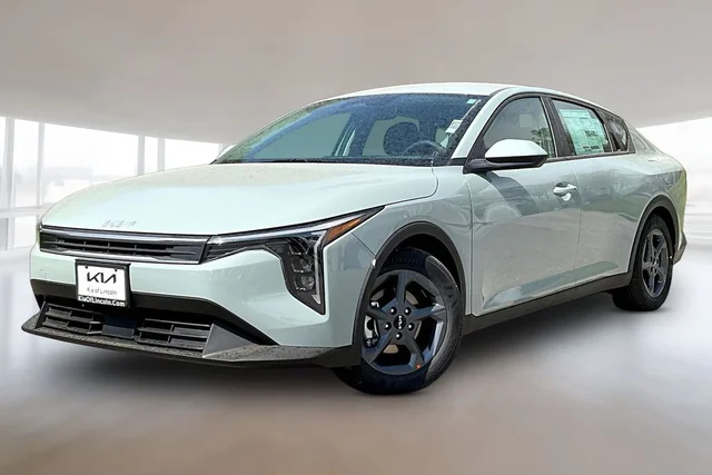 2026 Kia K4 LXS