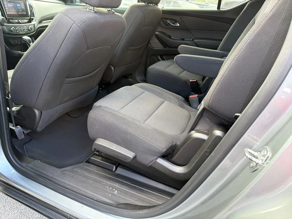 Used 2023 Gray Chevrolet LT image 21