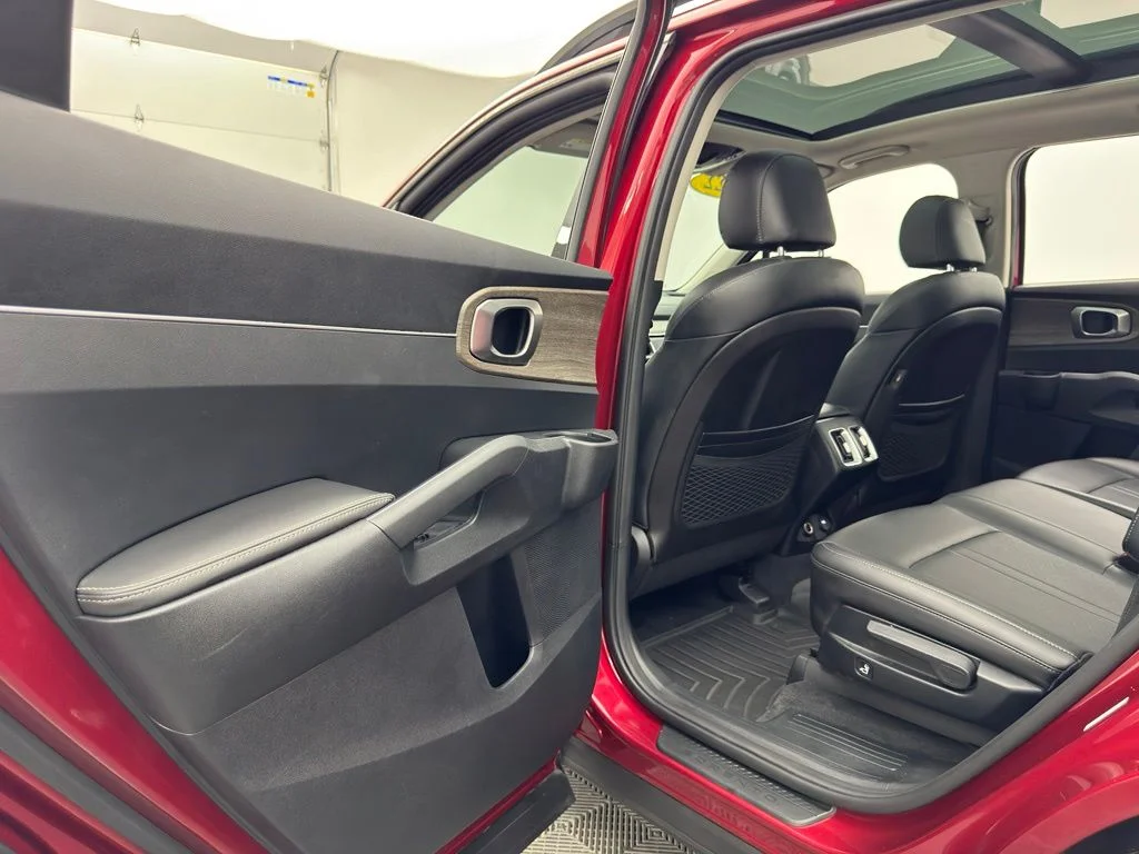 Used 2022 Passion Red Tintcoat Kia S image 40