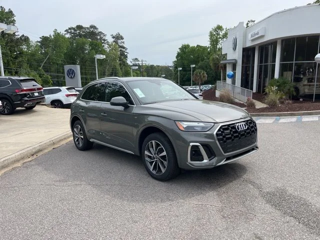 2023 Audi Q5 45 Premium Plus's photo