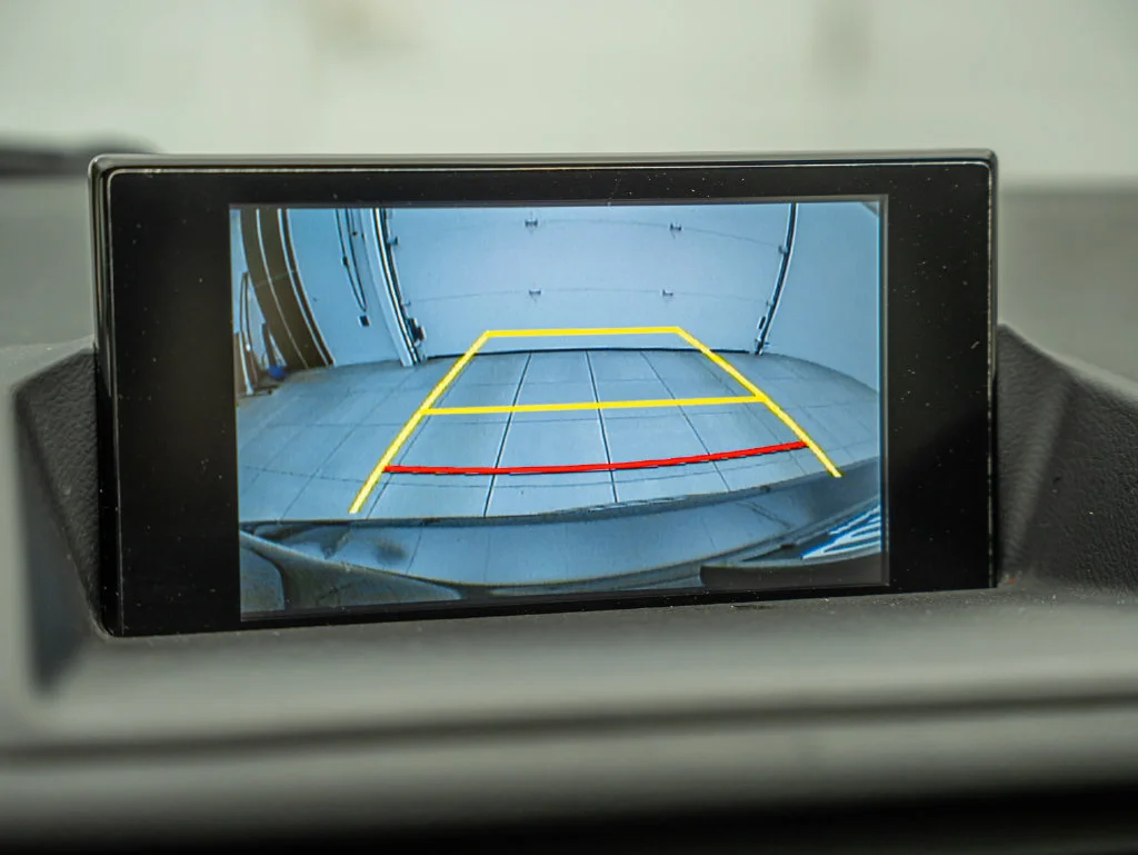 Used 2014 Pearl Lexus 200h image 33