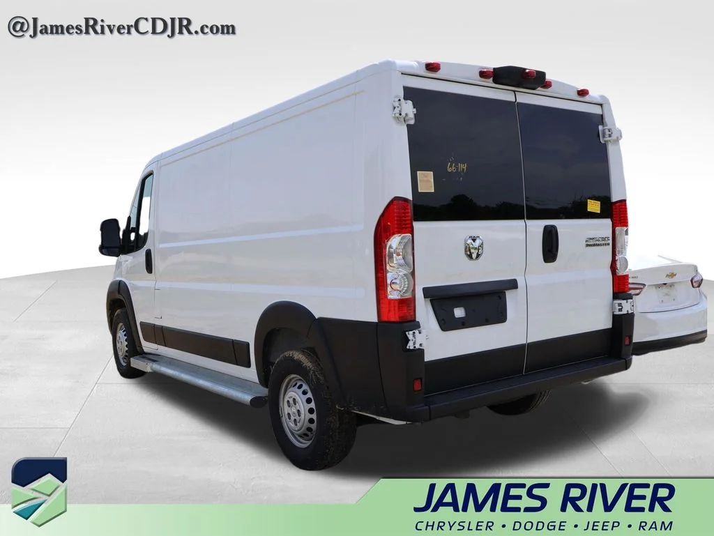 Used 2025 White Ram Base image 23