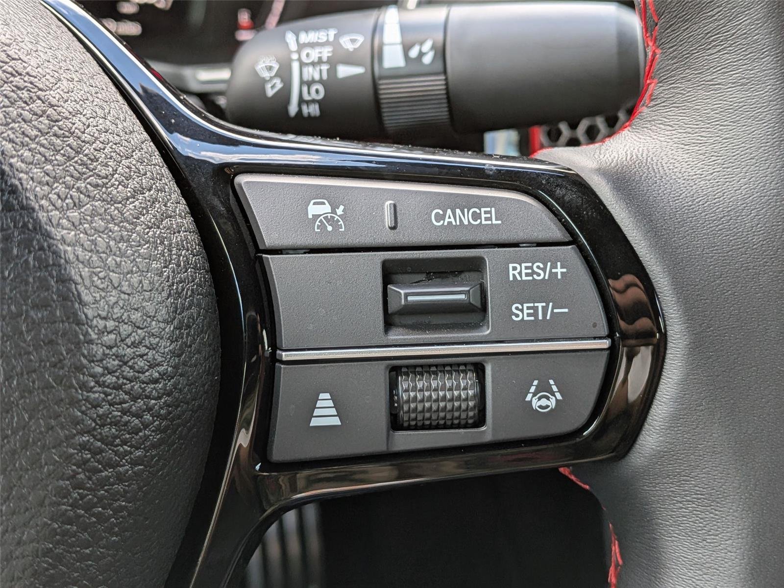Used 2026 Platinum White Pearl Honda SI image 18