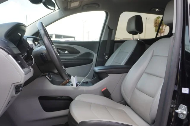 Used 2022  GMC SLT image 18