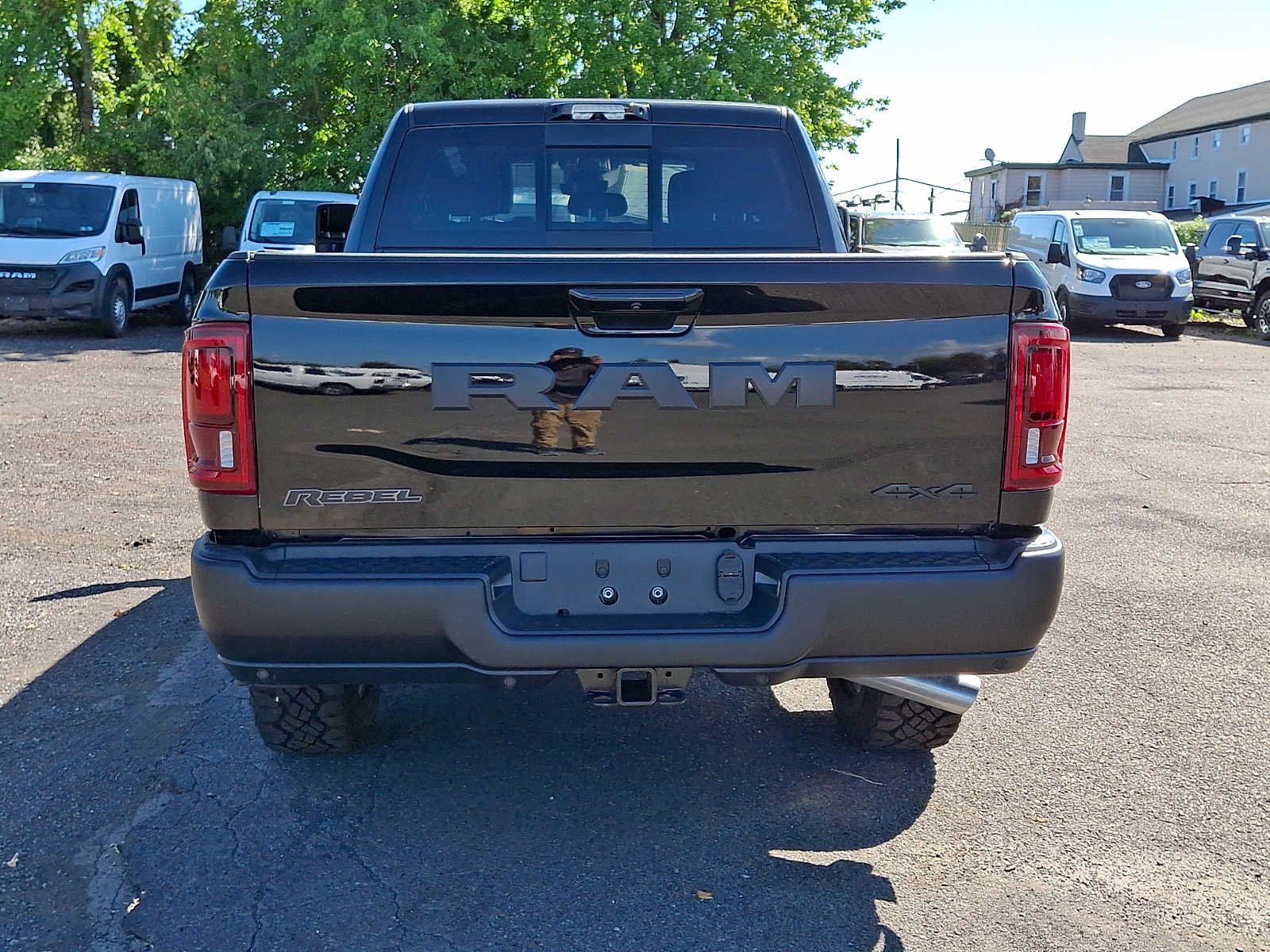 New 2026 Diamond Black Crystal Pearl-Coat Exterior Paint RAM Rebel image 5