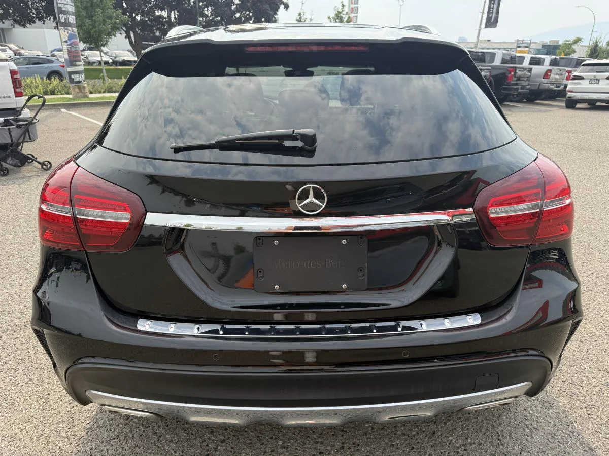 Used 2019 Black Mercedes-Benz Gla250 4matic image 5