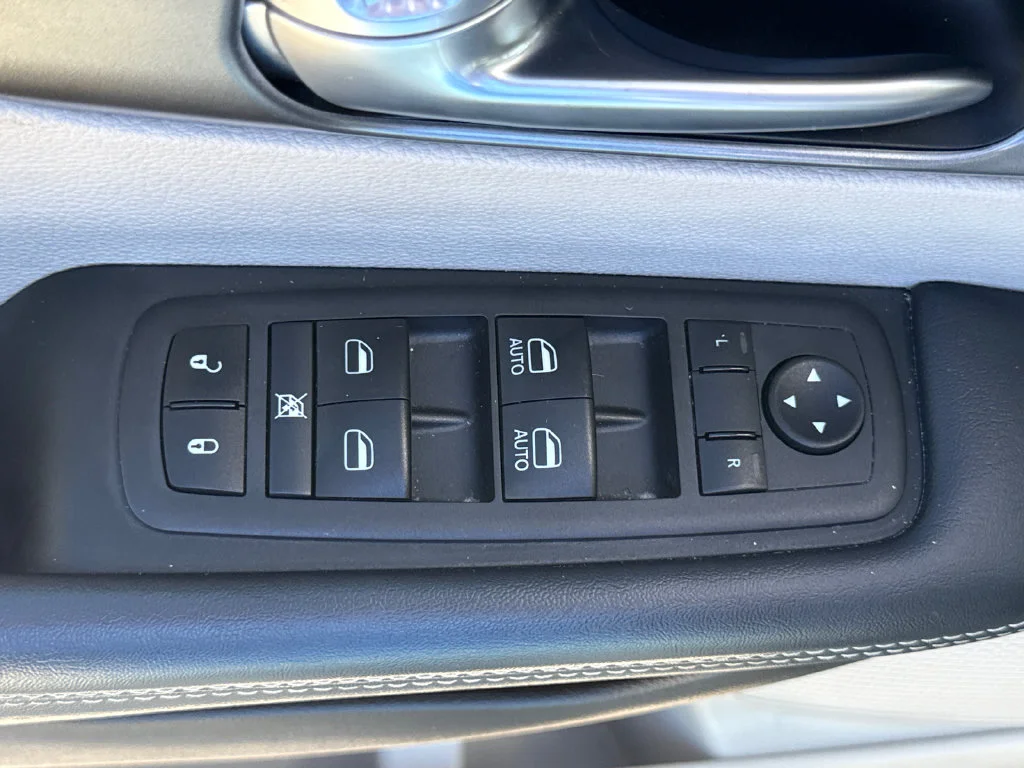 Used 2024 Diamond Black Chrysler Touring L image 14