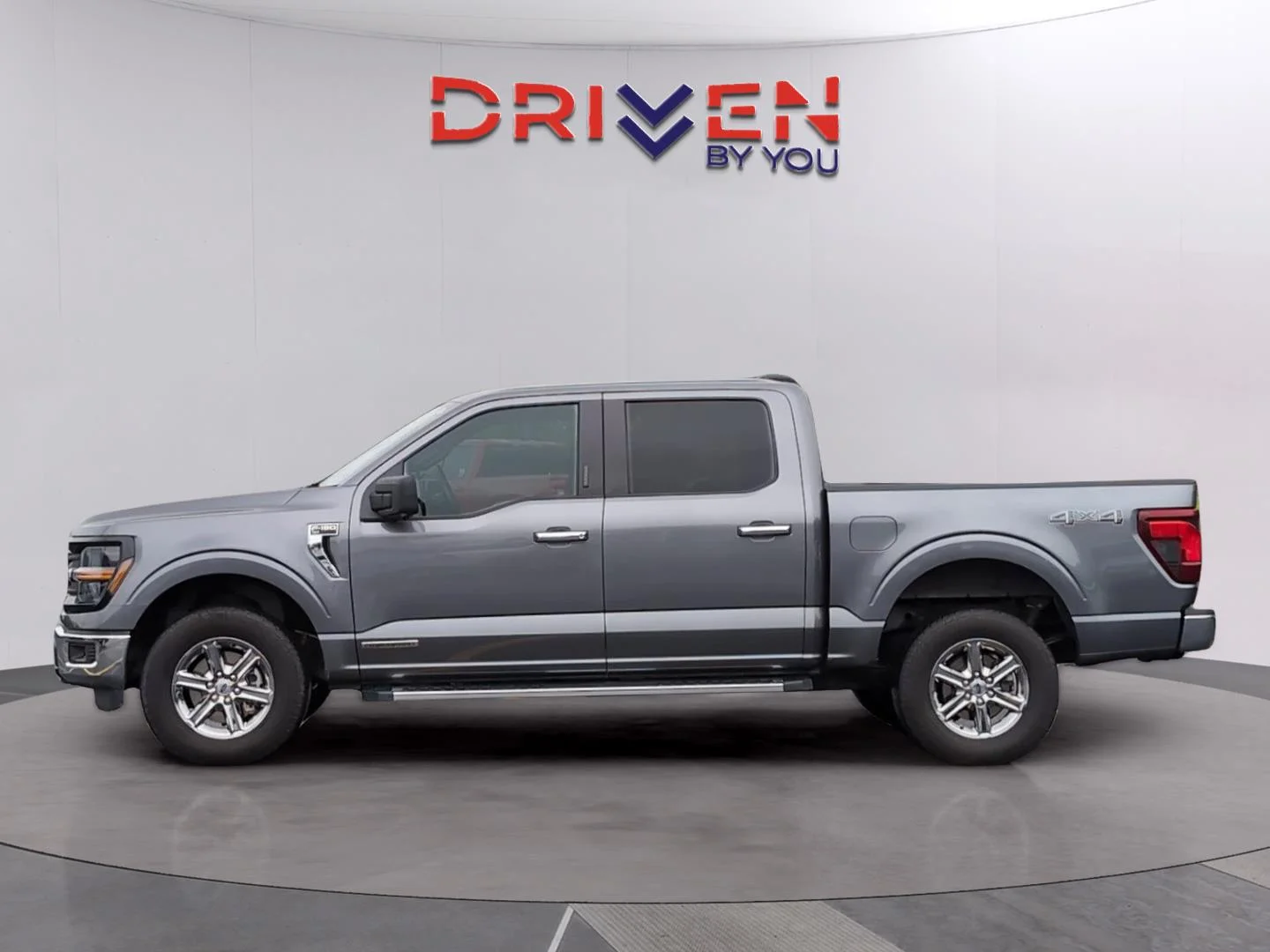 Used 2024 Carbonized Gray Ford XLT image 2
