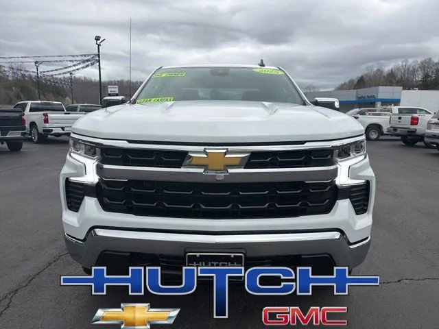 Used 2025 Summit White Chevrolet LT image 6