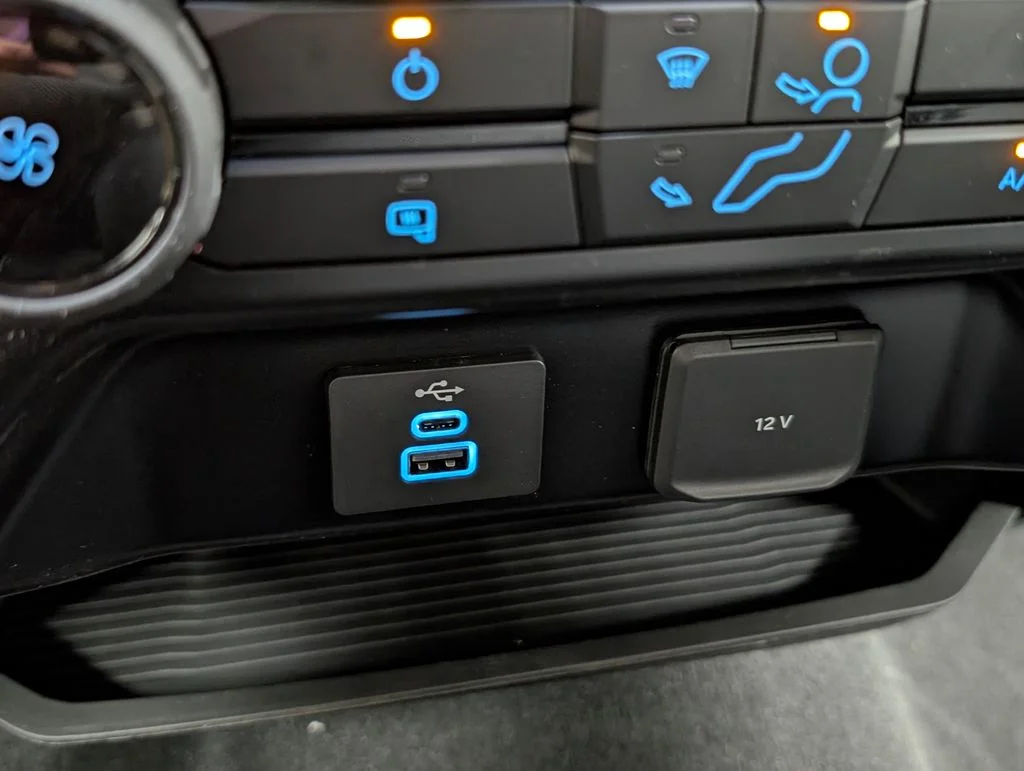 New 2026 Oxford White Ford F-250® XL image 9