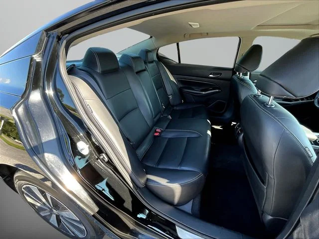Used 2020 Black Nissan 2.5 SL image 29
