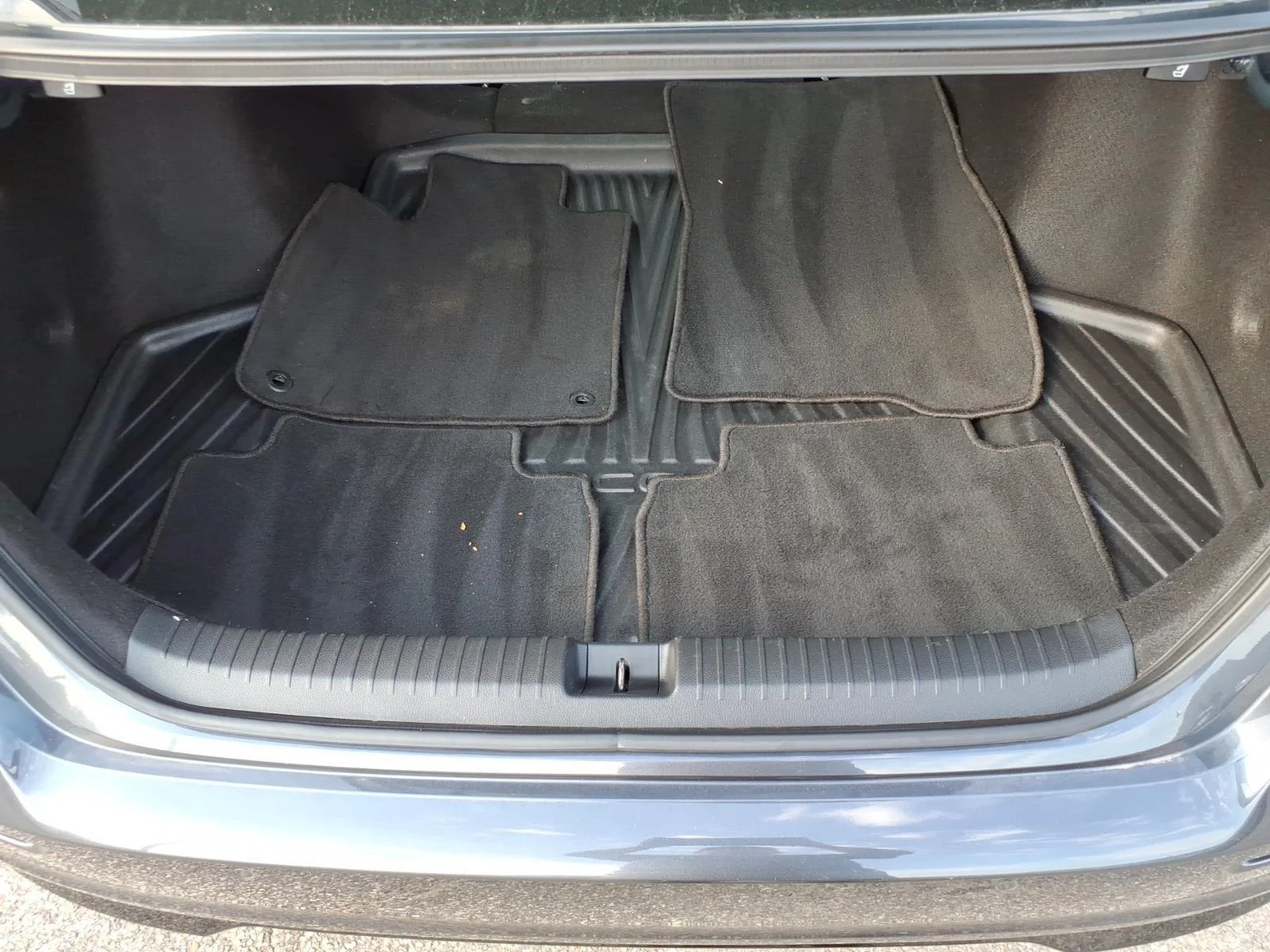 Used 2023 Meteorite Gray Metallic Honda Touring image 32