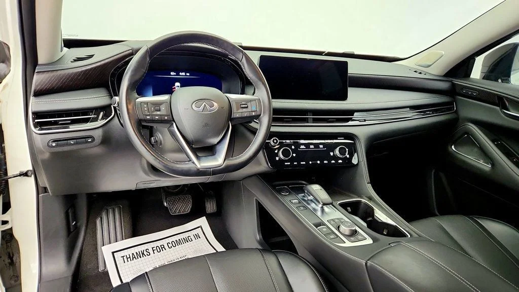 Used 2024 Majestic White INFINITI SENSORY AWD w/ Vision Package & Head-Up Display image 12