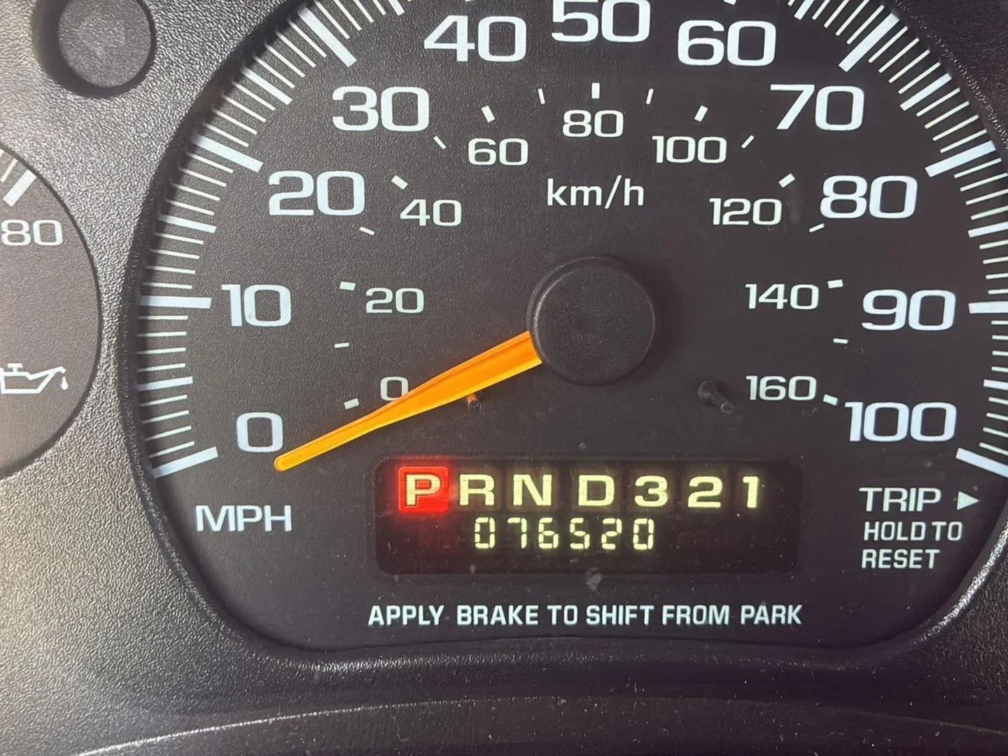 Used 2000 Ivory White GMC SL image 2