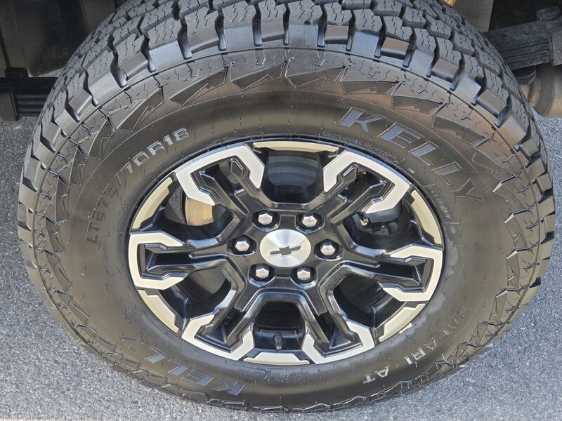 Used 2022 Gray Chevrolet ZR2 image 12