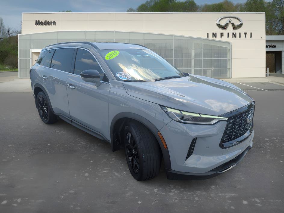 Certified Used 2025 Harbor Gray INFINITI LUXE image 2