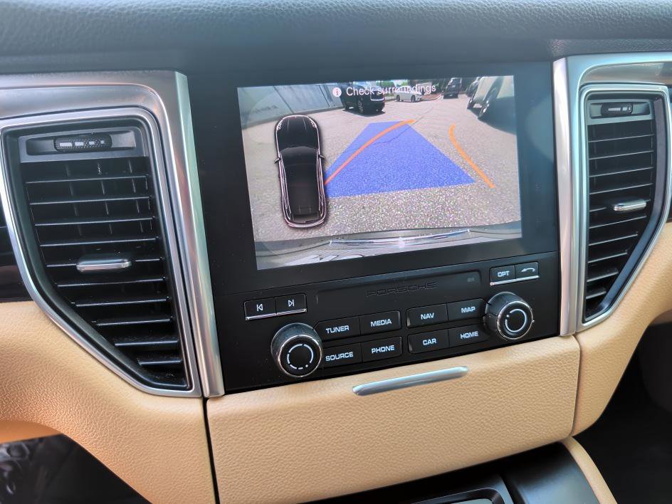 Used 2018 White Porsche Base image 23
