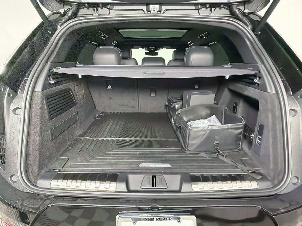 Used 2026 Black Land Rover Autobiography image 27