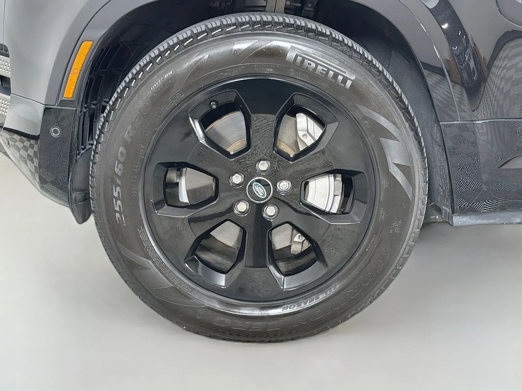 Used 2023 Black Land Rover X-Dynamic SE image 33