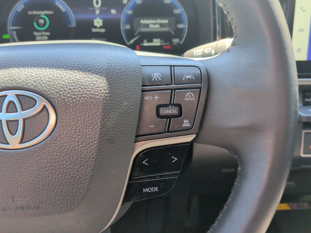 Certified Used 2025  Toyota XLE image 15