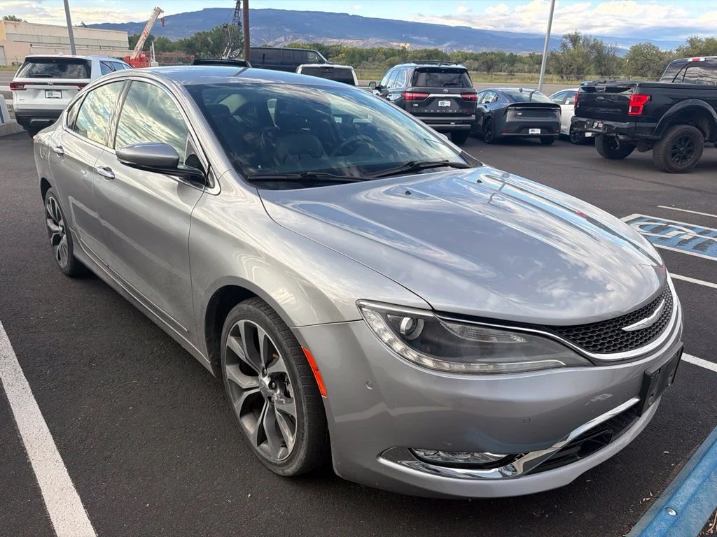 2015 Chrysler 200