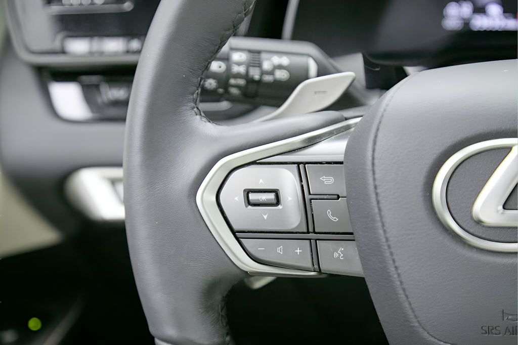Used 2024 Mica Lexus 350 Premium image 38