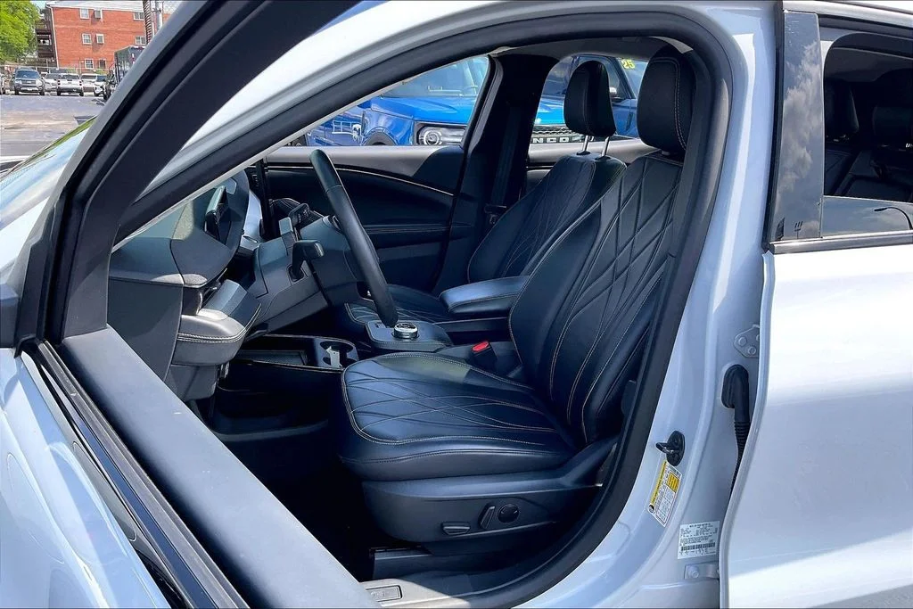 Certified Used 2023 White Metallic Ford California Route 1 image 24