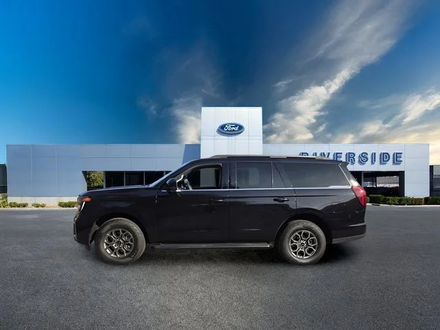 Certified Used 2025 Agate Black Metallic Ford Active image 3