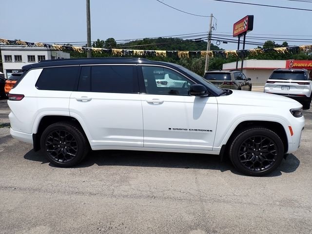 New 2026 Bright White Clear-Coat Exterior Paint Jeep Summit image 8
