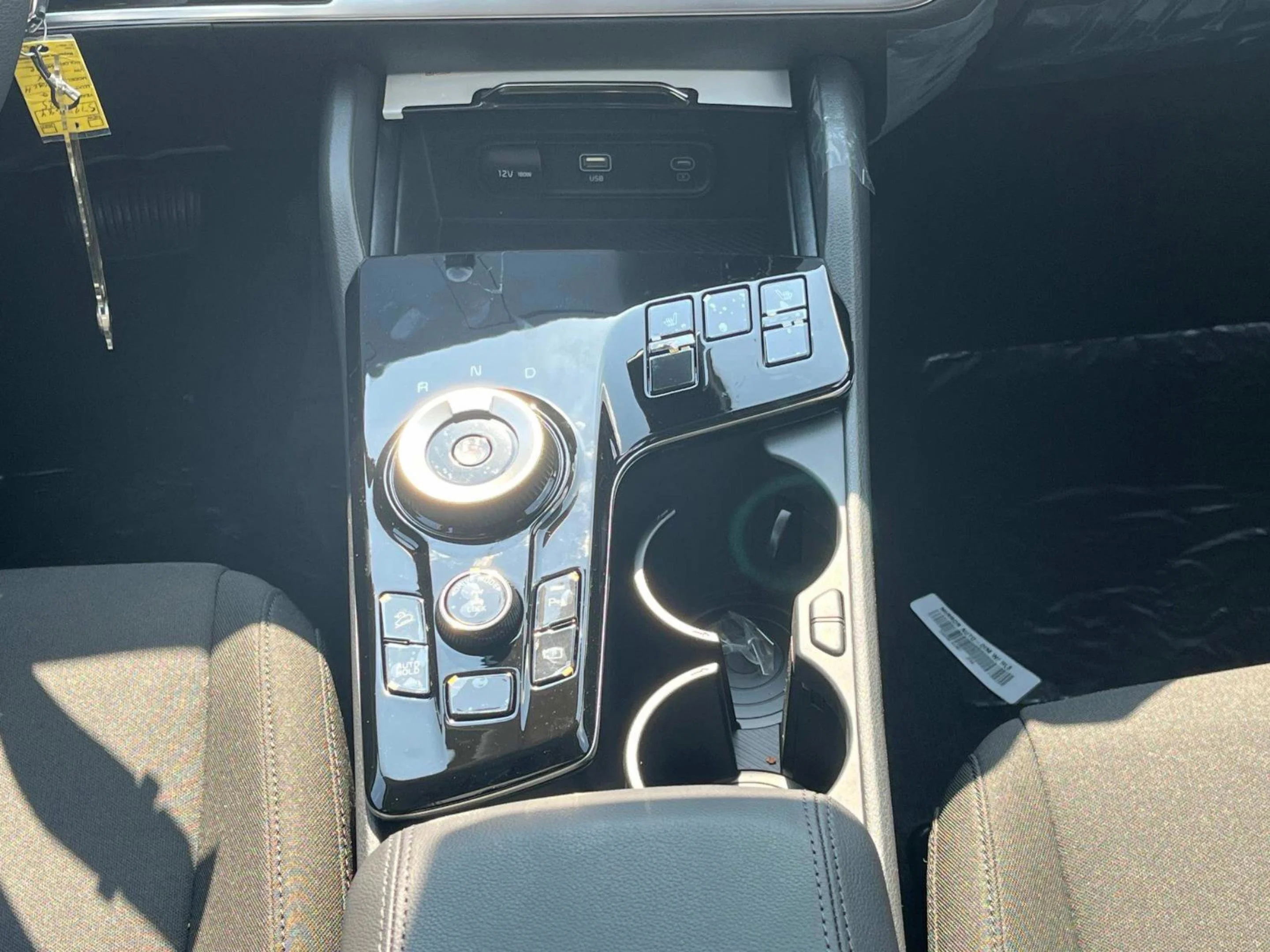 2025 Kia Sportage LX Hybrid - Photo 17
