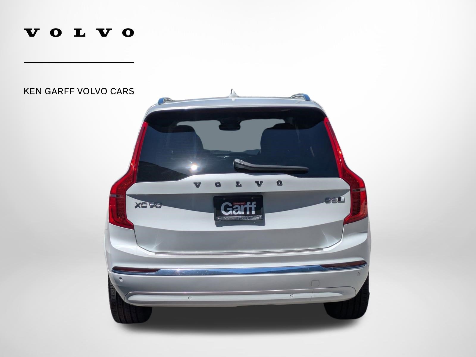 Certified Used 2023 Crystal White Volvo Ultimate image 5