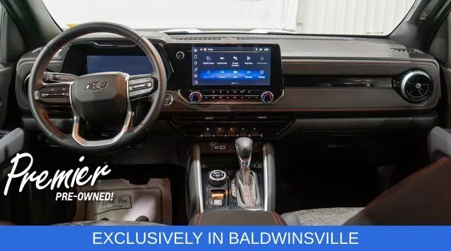 Used 2025 White Chevrolet Z71 image 12