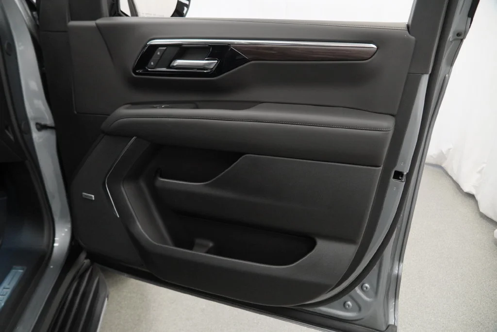 New 2026 Sterling Gray Metallic Chevrolet LT image 29