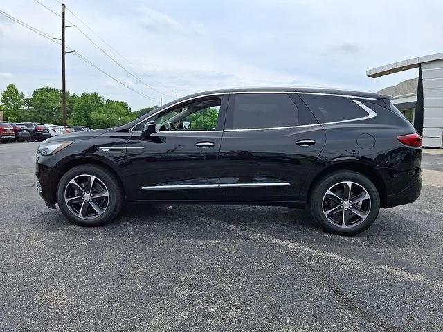 Used 2021 Black Buick Essence image 4