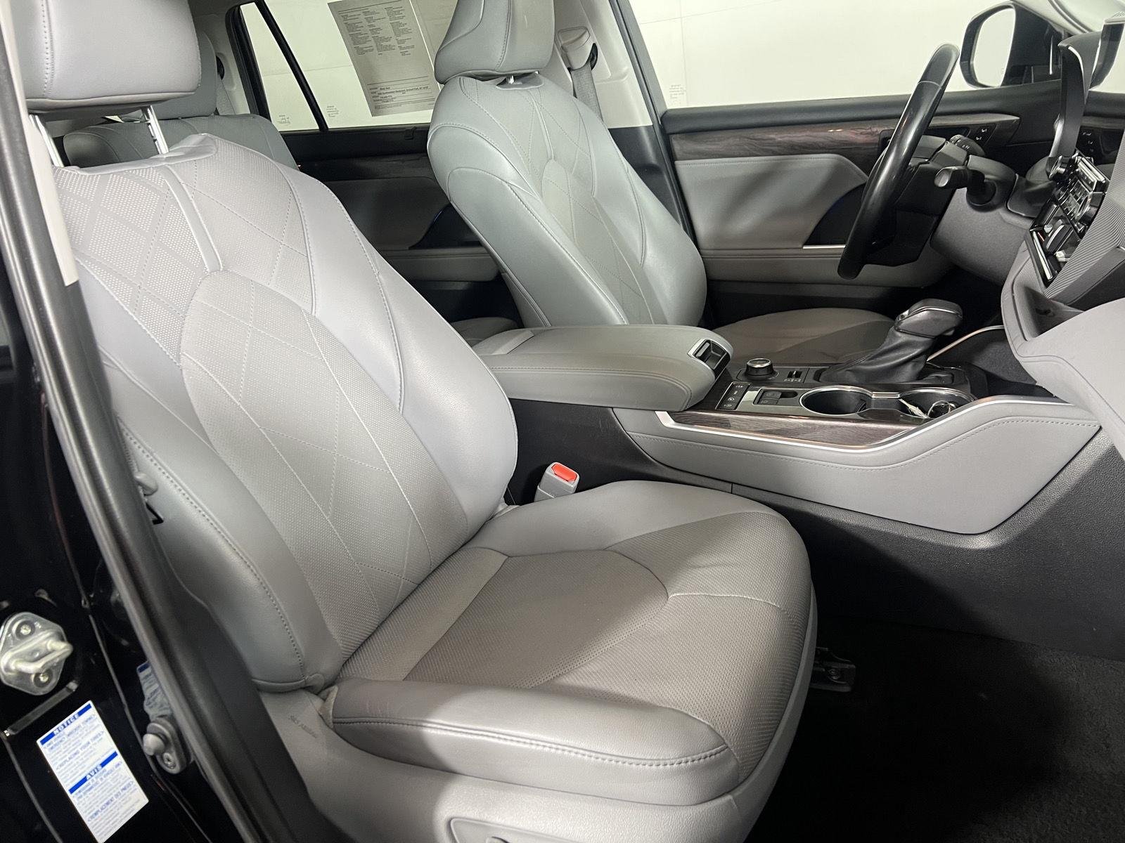 Used 2021 Midnight Black Metallic Toyota Platinum image 26