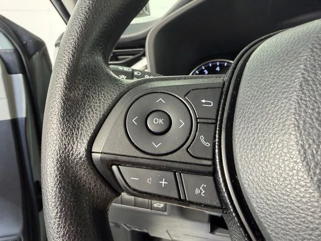 Used 2022  Toyota XLE image 29
