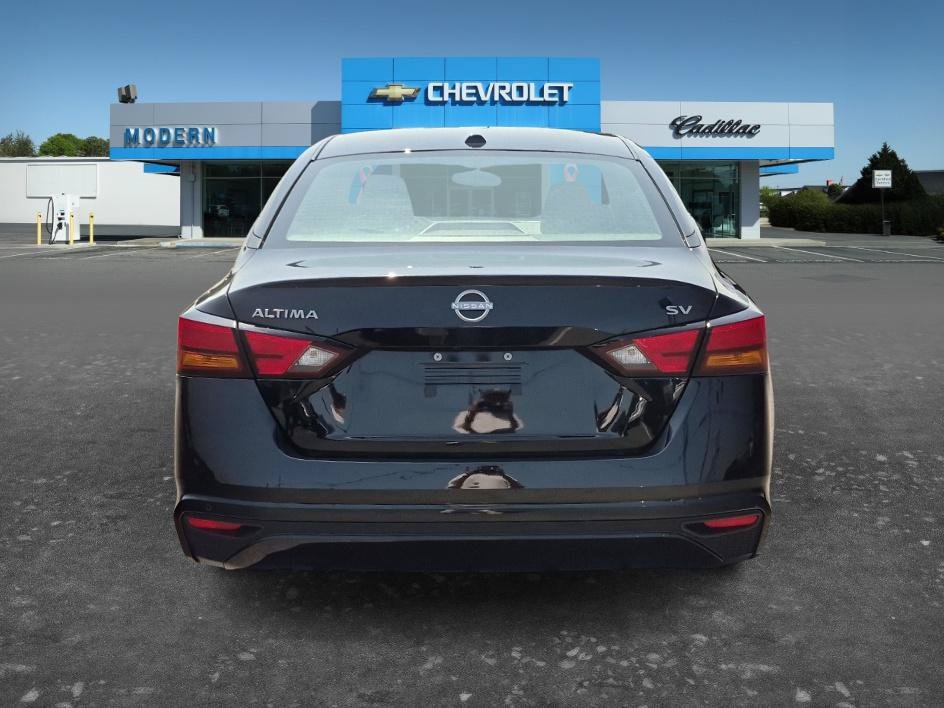 Certified Used 2024 Super Black Nissan 2.5 SV image 4