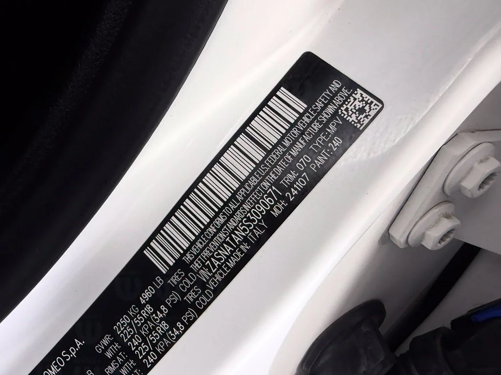 Certified Used 2025 White Alfa Romeo Base image 24
