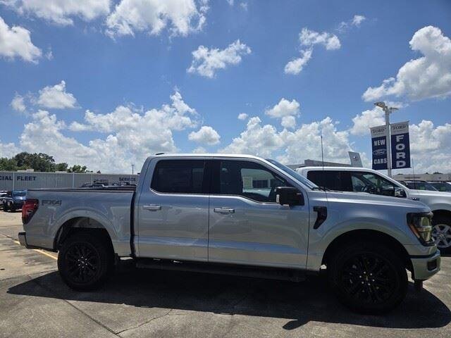 New 2026 Iconic Silver Metallic Ford XLT image 4