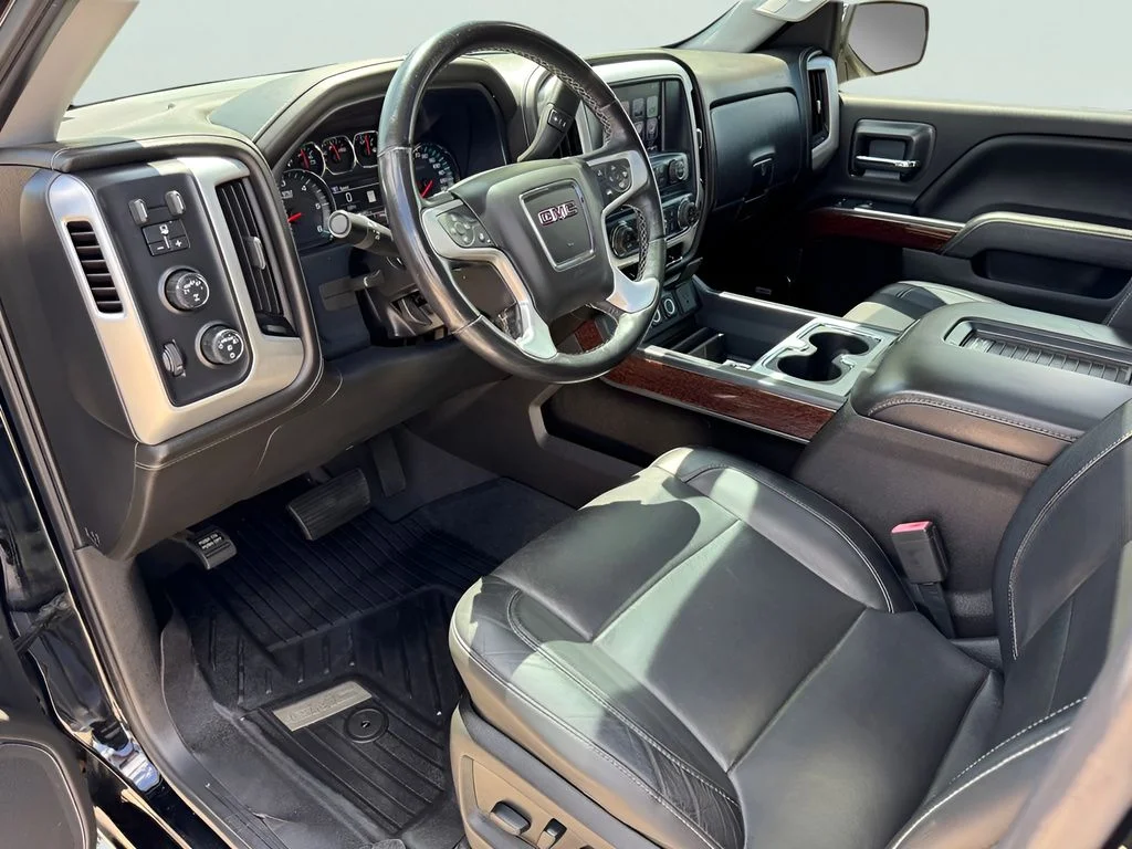 Used 2018 Black GMC SLT image 10