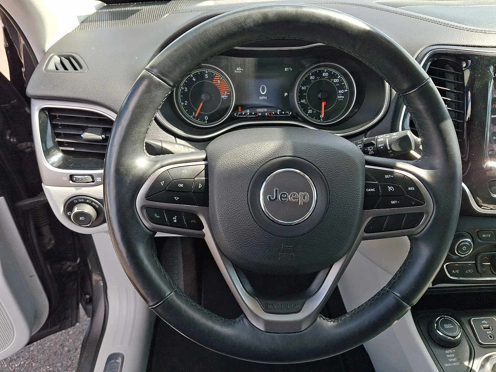 Used 2019 Granite Crystal Clearcoat Metallic Jeep Limited image 19