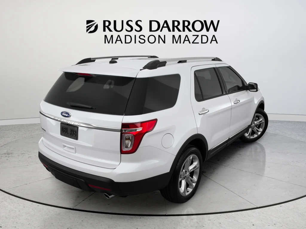 Used 2015 White Ford Limited image 5
