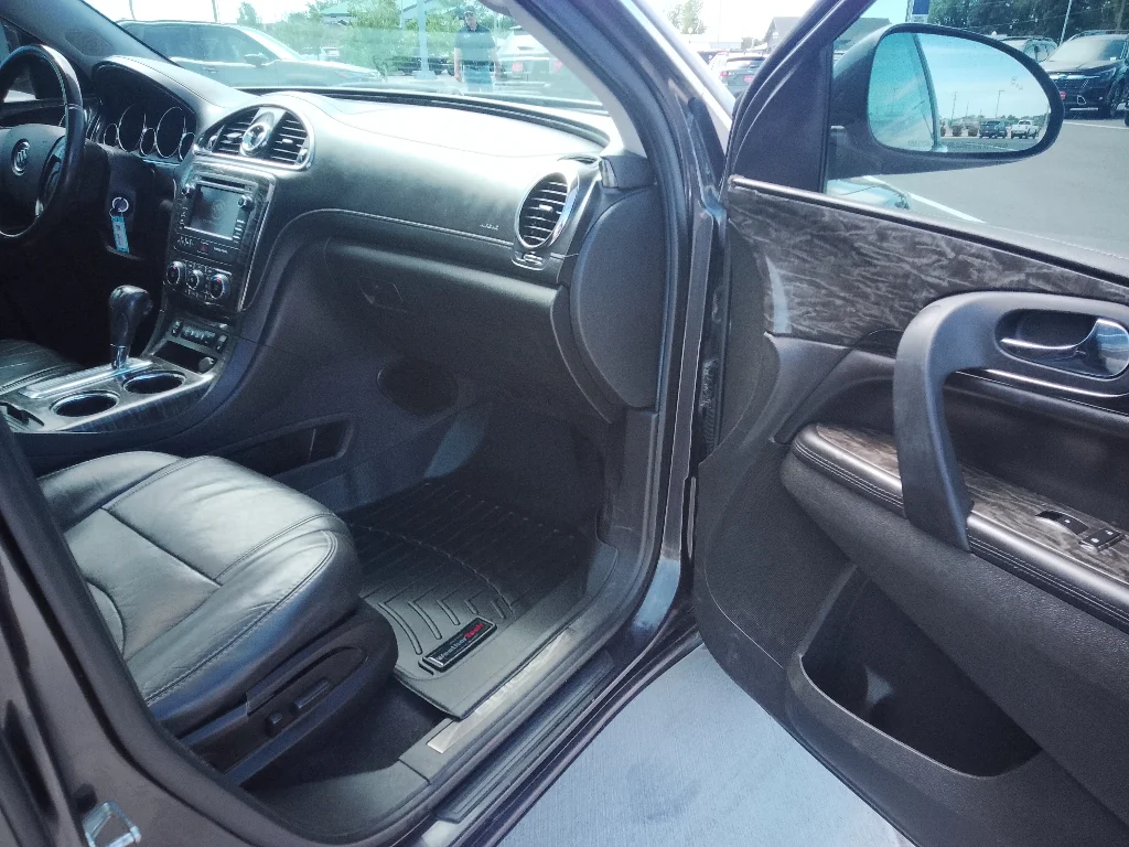 Used 2014 Iridium Metallic Buick Leather image 17