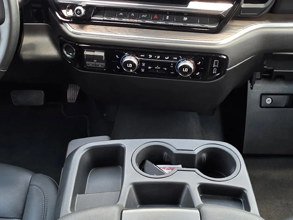 Used 2026 Summit White GMC SLT image 22