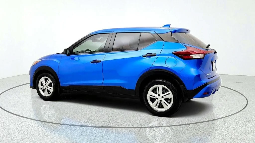 Used 2023 Electric Blue Metallic Nissan S FWD image 7