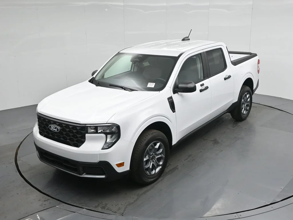 New 2026 Oxford White Ford XLT image 33